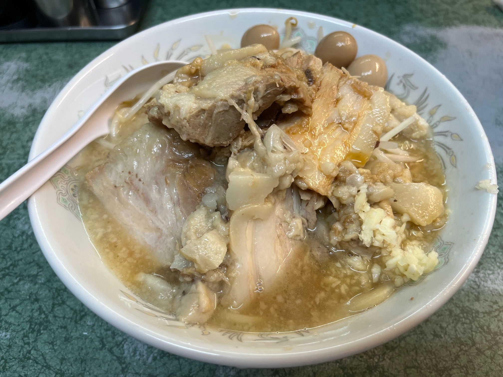 らーめん ラーメン二郎 新宿小滝橋通り店（東京都新宿区）